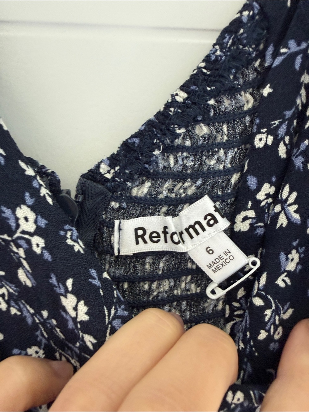 Reformation Flutter Floral Print Deep Navy Baxley Dress NWT - Picture 4 of 5